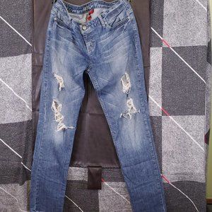 distressed GUESS Jeans